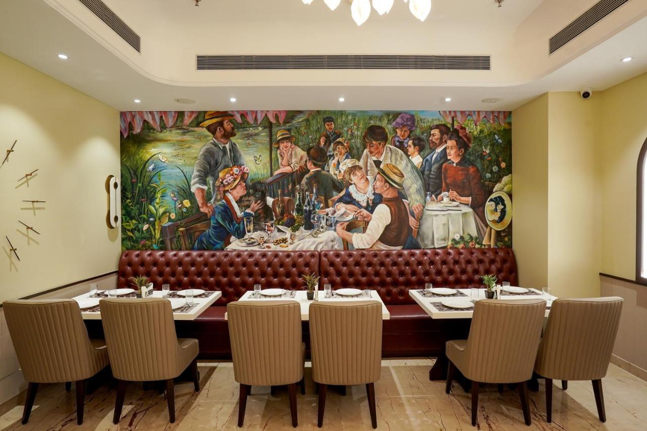 M2 Square By Monday Premium Hotel Nagpur Bagian luar foto