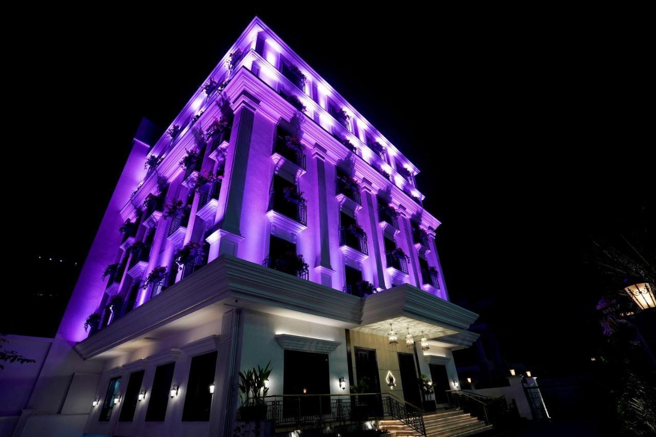 M2 Square By Monday Premium Hotel Nagpur Bagian luar foto